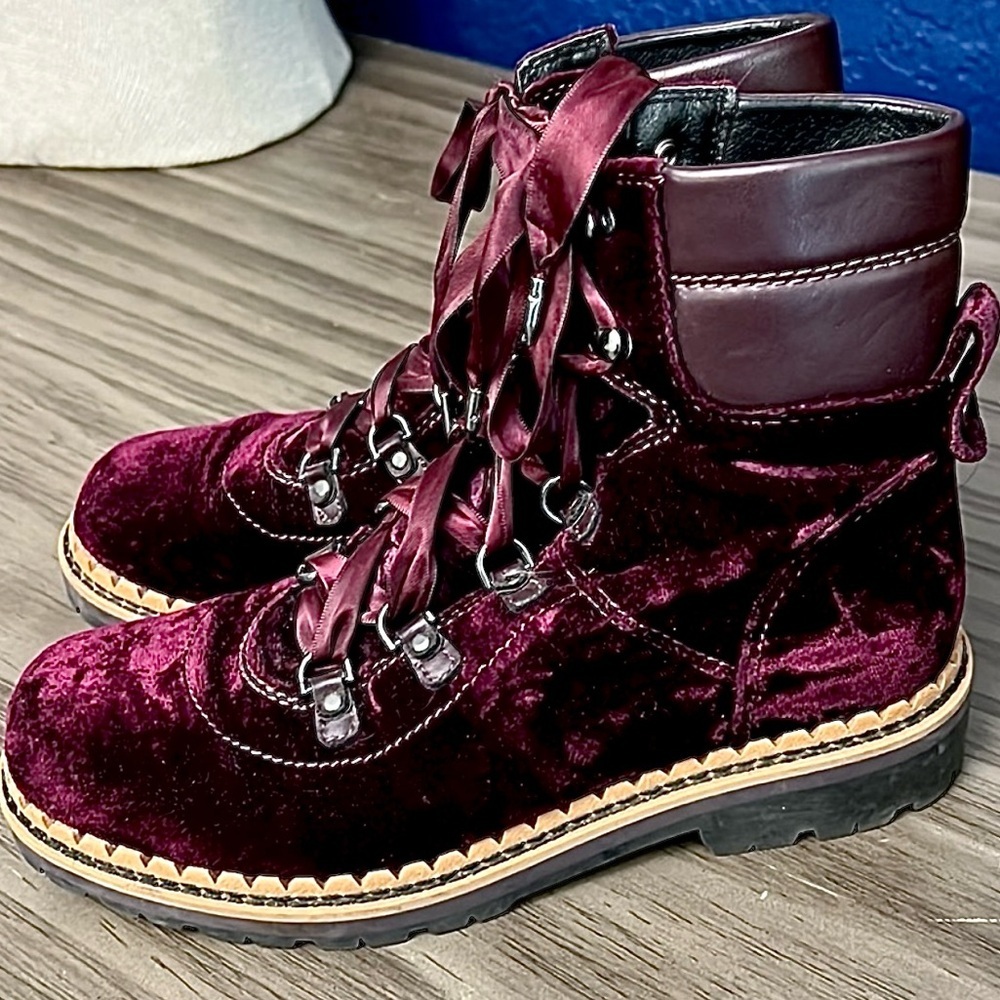 SAM EDELMAN PURPLE VELVET LACE UP BOOTS SIZE 6 - Picture 2 of 16